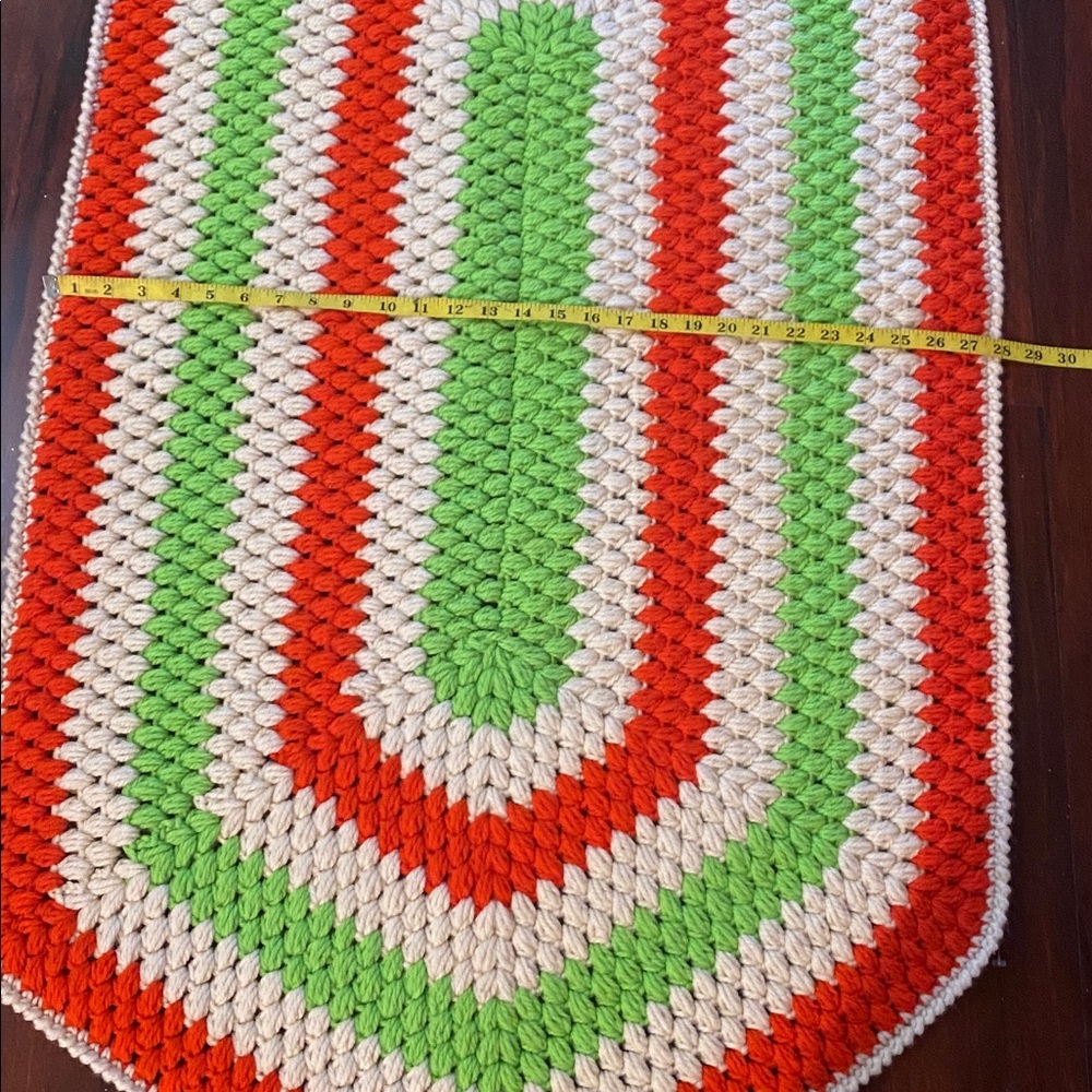 Retro 1950s Style Crocheted Rag Rug – Elongated Hexagon Shape, Washable - Picture 5 of 5